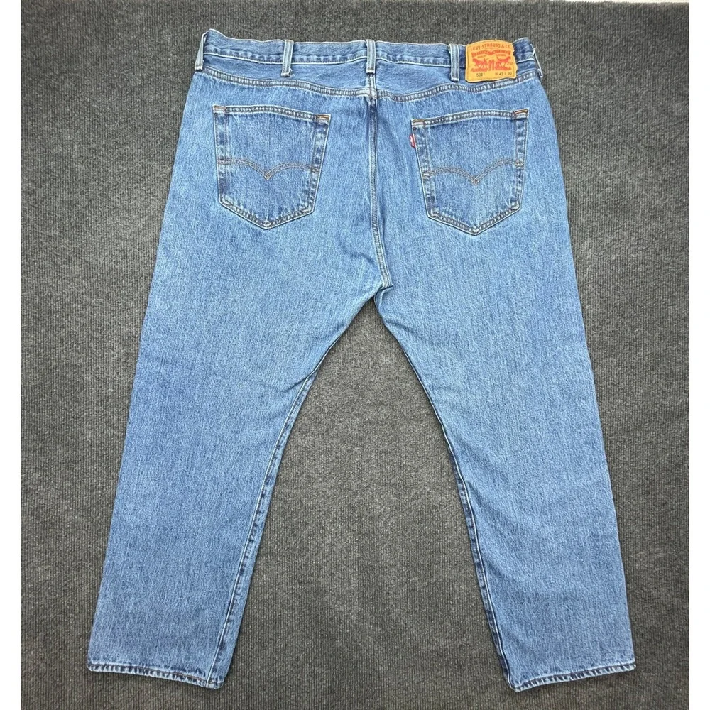 Levi's 501 Original Fit Jeans Mens W42 L30 Button Fly Straight Medium Wash Blue